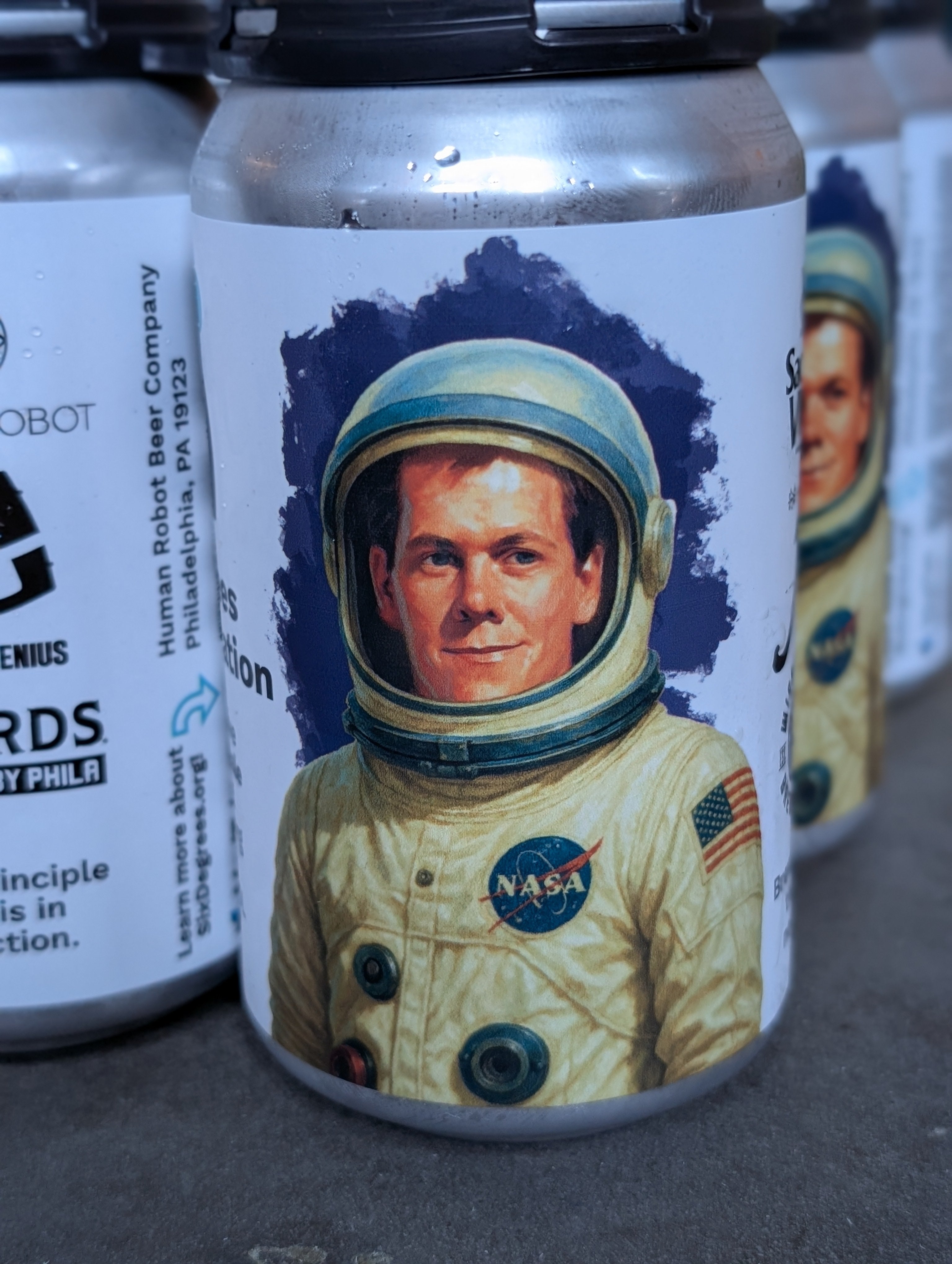 6pk-six-degrees-of-fermentation-human-robot